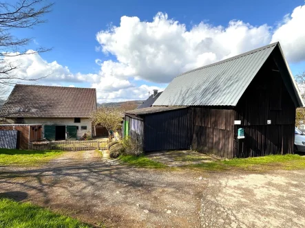  - Land- und Forstwirtschaft kaufen in Engelskirchen / Loope - Kleine Hofstelle mit sanierungsbedürftigem Fachwerkhaus, Scheune, Stall und ca. 1,8 ha Grünland in Engelskirchen