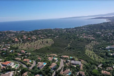  - Grundstück kaufen in Les Issambres - Grundstück mit MEERBLICK in erstklassiger Lage nahe dem Golf von St. Tropez