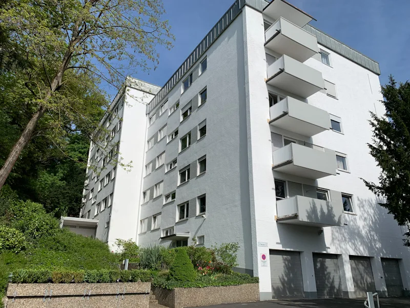 Hausansicht - Wohnung kaufen in Wiesbaden - 2,5 Zimmer-ETW mit Balkon in bester Lage von Wiesbaden, Nähe Neroberg