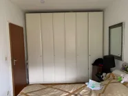 Schlafzimmer mit Einbauschrank