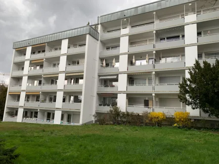 Hausansicht  - Wohnung kaufen in Wiesbaden - 2,5 Zimmer-ETW mit Balkon in bester Lage von Wiesbaden, Nähe Neroberg