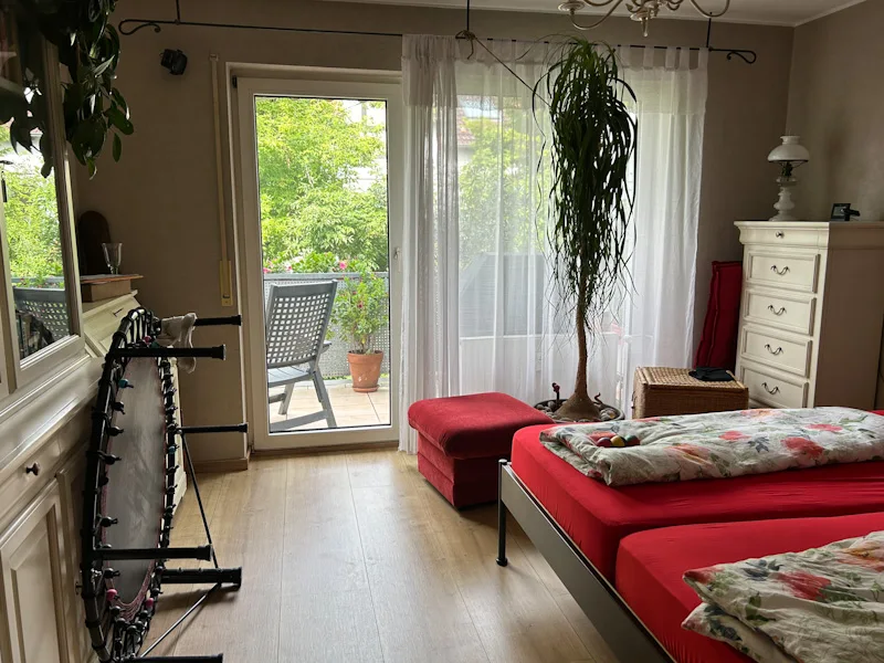 1. OG Mitte, Schlafzimmer mit Balkon