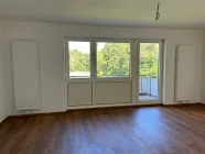 großzügiges Wohnzimmer