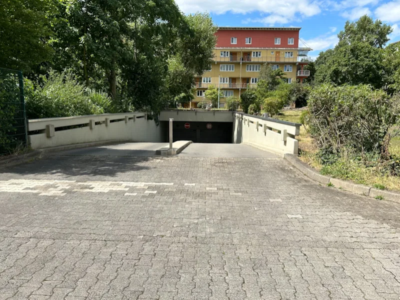 Einfahrt Tiefgarage