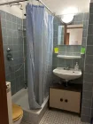 Gäste-WC mit Dusche