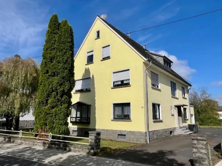 Ansicht - Wohnung mieten in Montabaur - Montabaur, Erdgeschosswohnung mit Terrasse und Garage