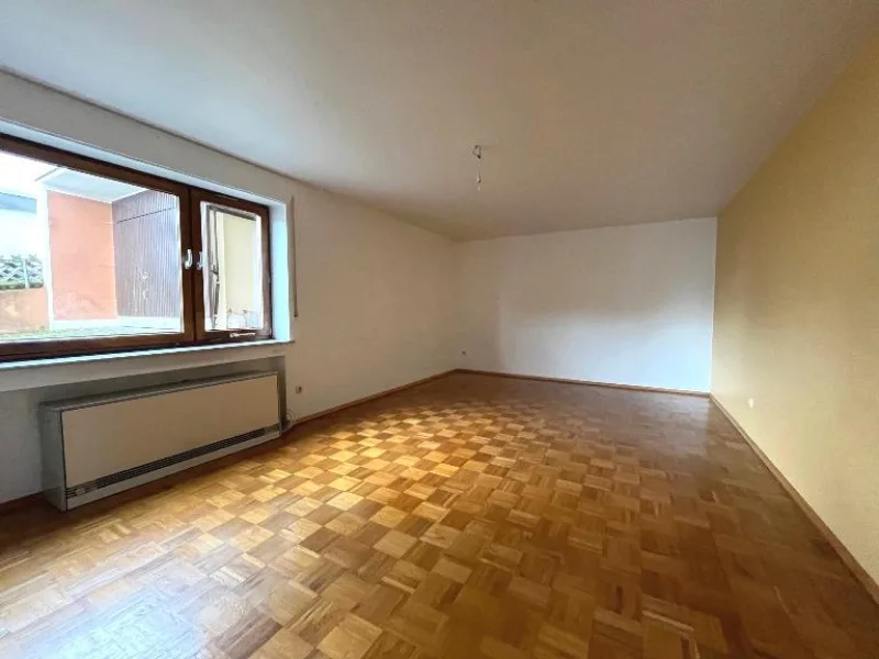 Zimmer 1 - Wohnung mieten in Niederelbert - Niederelbert, Erdgeschosswohnung *VIRTUELLER 360° RUNDGANG AUF ANFRAGE*