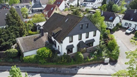 Wohnhaus auf 1.004 m² großem Grundstück - Haus kaufen in Monheim am Rhein - 1 A - Lage am Sport-/Landschaftspark in Monheim am Rhein, zwischen Köln/Düsseldorf 
