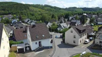 Ortskern: 700 m entfernt, Bergneustadt: 3 km 