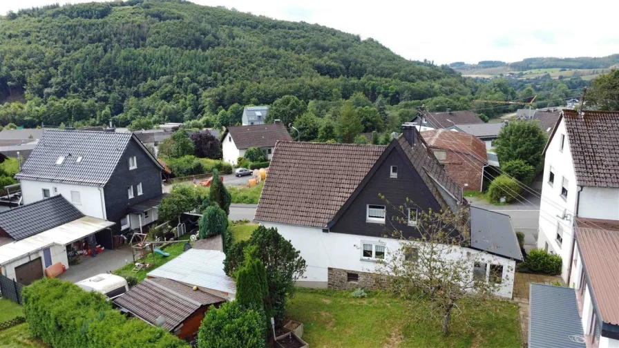 Höhen-/Wohnlage nähe (Schul-) Zentrum in Morsbach