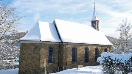 Bruchsteinkirche im verschneiten Ambiente - Haus kaufen in Morsbach , Sieg - Stilvolle, kleine Bruchsteinkirche in Morsbach OT Ellingen 