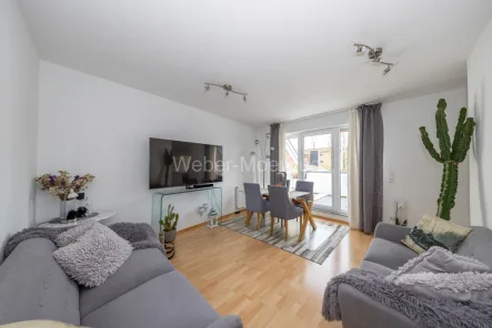 3148 Wohn-Essbereich - Wohnung kaufen in Köln / Alt-Longerich - *Maisonette* Zentral in Longerich, 2 TG-Stellplätze, Dachterrasse in Südwestlage