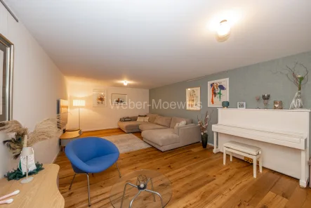 3278-M UG Fernsehzimmer a - Wohnung kaufen in Königswinter / Ittenbach - Neuwertige 4-Z-Maisonettwohnung mit Terrasse / 2-Stellplätze möglich