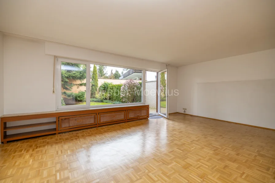 3285 Wohnzimmer - Haus kaufen in Bad Honnef - Einfamilien-Reihenhaus mit 4 Zimmern + Hobbyraum, Balkon, Terrasse + Garten in Bad Honnef-Mitte