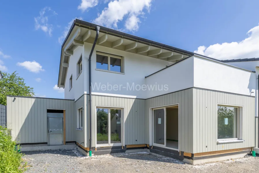 3290 Gartenansicht - Haus kaufen in Neunkirchen-Seelscheid - Energieeffiziente Holzbauweise - DHH mit 5 Zimmern, Balkon und Garage in Naturlage