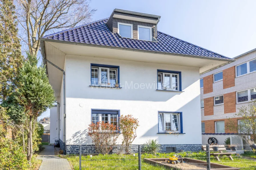 3297 Frontansicht - Wohnung kaufen in Bonn / Godesberg-Villenviertel - **BESONDERS ATTRAKTIV** Wohnung mit großer Terrasse und PKW-Stellplatz in beliebter Wohngegend