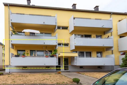 3319 vordere Gebäudeansicht - Wohnung kaufen in Köln - Modernisierte, gepflegte 2-Zimmer-Wohnung mit Balkon (Hochparterre)