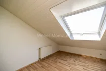 3336 DG ausgebautes Zimmer 1