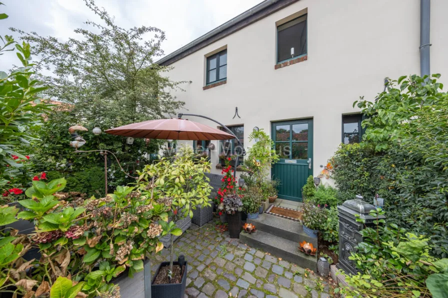 3342 Wohnungseingangsbereich - Wohnung kaufen in Köln - Natur pur! Maisonette-Wohnung mit 3 Zimmern, Terrasse und TG-Stellplatz in landschaftlicher Idylle