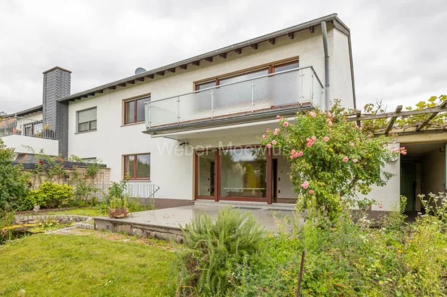 3349 Terrasse c - Haus kaufen in Wesseling / Keldenich - Einfamilienhaus (einseitig angebaut) mit Balkon und Terrasse, Garten, 2 Garagen + 2 Stellplätzen