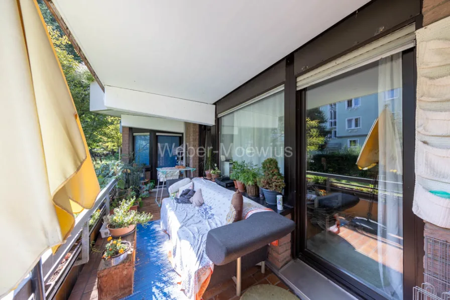 3328 Balkon b