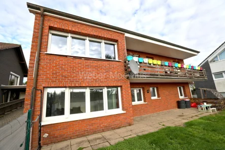 3353 Terrasse - Haus kaufen in Morsbach / Lichtenberg - Natur pur: Freistehendes Mehrfamilienhaus mit 3 Wohneinheiten, Terrasse + Garten, Balkon und Garage