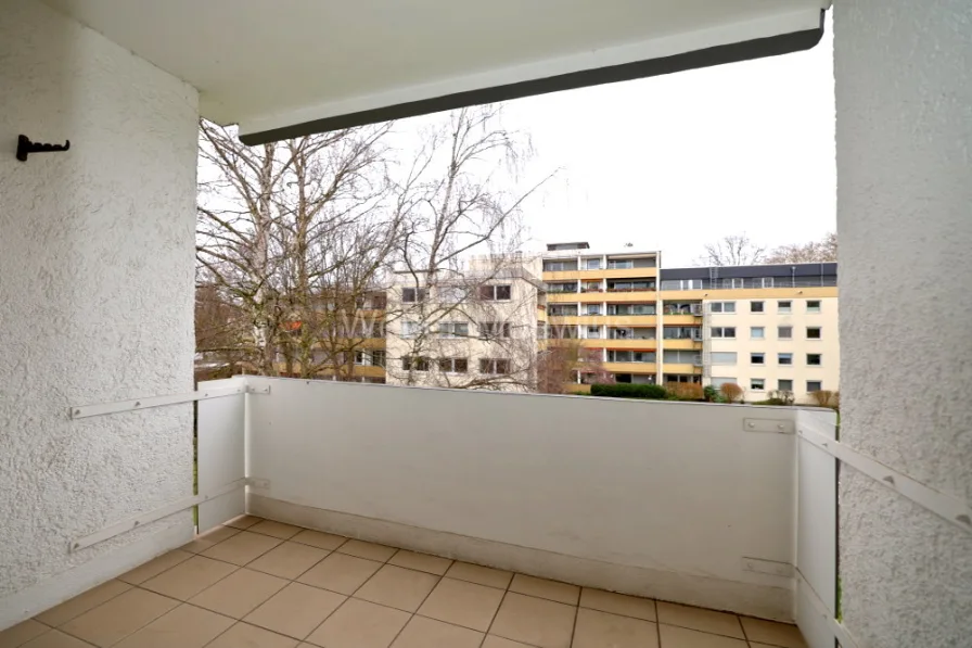 3380 Balkon