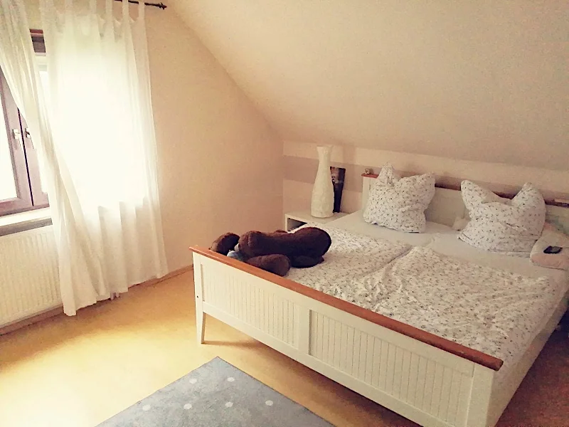 Schlafzimmer OG