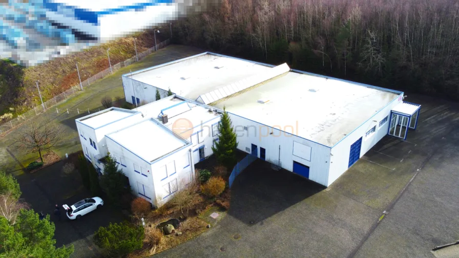  - Halle/Lager/Produktion mieten in Ransbach-Baumbach - Gewerbehalle (1.231 m²) mit Büros in 56235 Ransbach-Baumbach PROVISIONSFREI ab sofort zu vermieten.