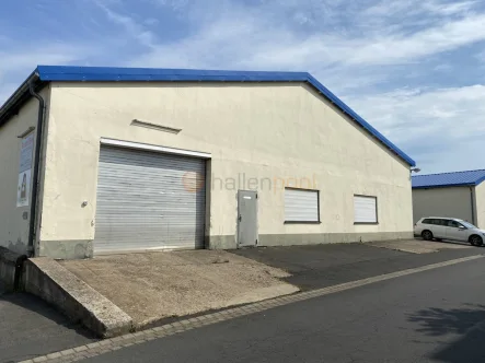  - Halle/Lager/Produktion mieten in Mayen - Produktionshalle (479 m²), mit Büro- u. Sozialräumen, PROVISIONSFREI in 56727 Mayen zu vermieten!