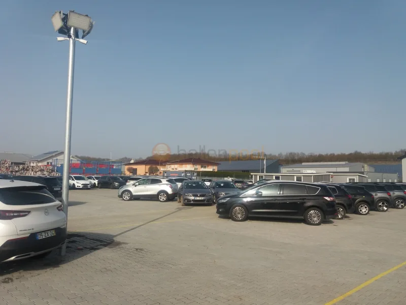  - Grundstück kaufen in Polch - Gewerbegrundstück Autoparkplatz / KFZ-Handel (ca. 4.500 m²) inkl. Büro in 56751 Polch zu verkaufen.