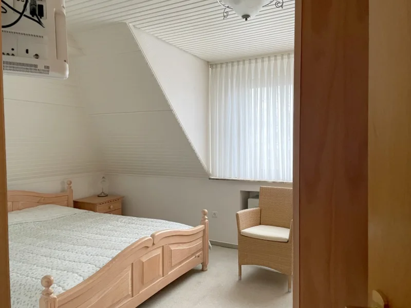 Schlafzimmer DG