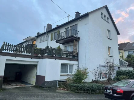 Bild1 - Haus kaufen in Saarbrücken - Reiheneckhaus als 1-2 Fam.Haus mit ELW in ruhiger Lage Nähe der Universität