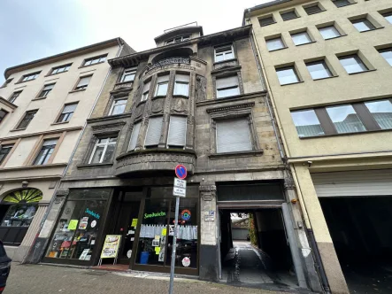 Bild1 - Wohnung mieten in Saarbrücken - Schöne 2,5 ZKB-Mietwohnung am Beethovenplatz