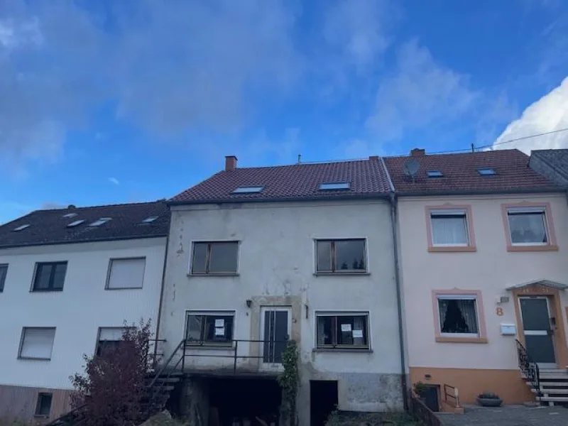 Bild1 - Haus kaufen in Mandelbachtal - Handwerkerhaus in ruhiger Lage, Heckendahlheim