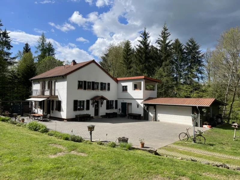 Bild1 - Haus kaufen in Tholey - Frei stehendes Einfamilienhaus in absolut ruhiger Alleinlage, Tholey-Sotzweiler