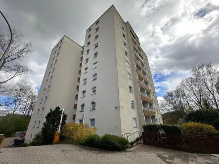 Bild1 - Wohnung kaufen in Saarbrücken - großzügige Familienwohnung in gepflegtem Hochhaus am -Eschberg