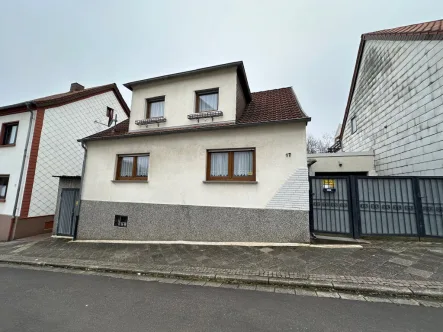 Bild1 - Haus kaufen in Sulzbach - freistehendes Einfamilienhaus in Sulzbach-Altenwald