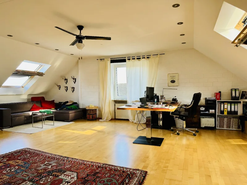 Studio Dachgeschoss