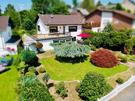 Luftbild - Haus kaufen in Königswinter - Einfamilienhaus mit Fernblick in Königswinter-Uthweiler