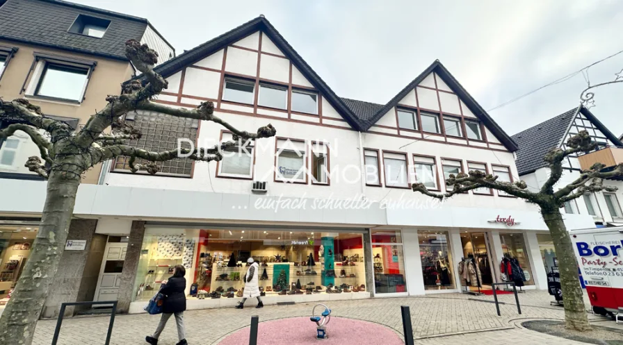 Titelbild - Wohnung kaufen in Menden - Frisch modernisierte Eigentumswohnung im Herzen der Mendener City mit Loft-Flair