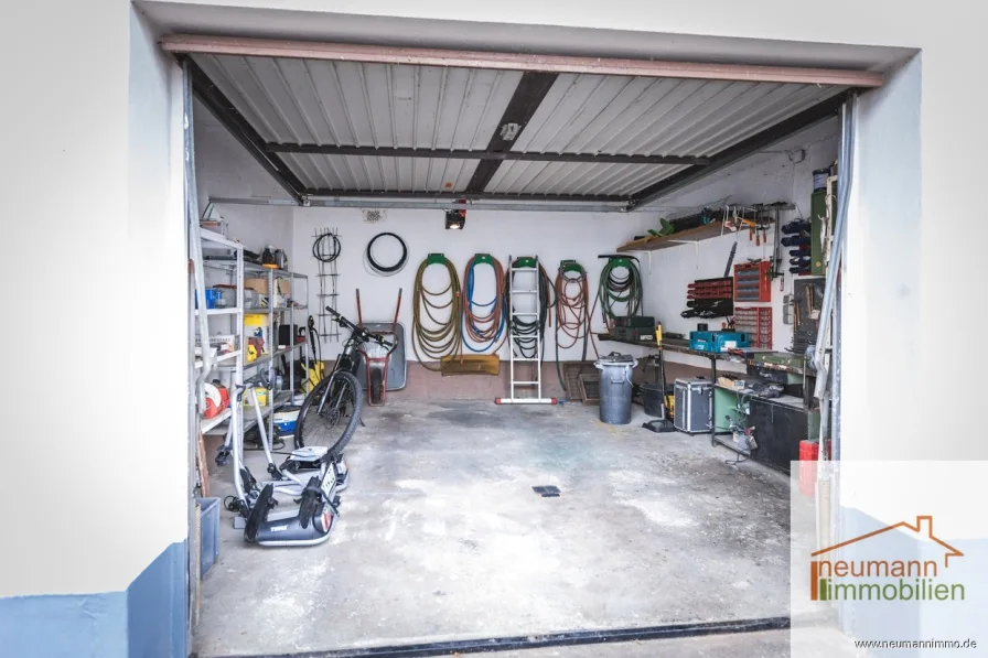 Garage mitte links