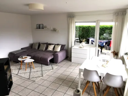 Wohnen - Wohnung kaufen in Siegen - 2 -Raum Gartenwohnung in ruhigem Wohnumfeld