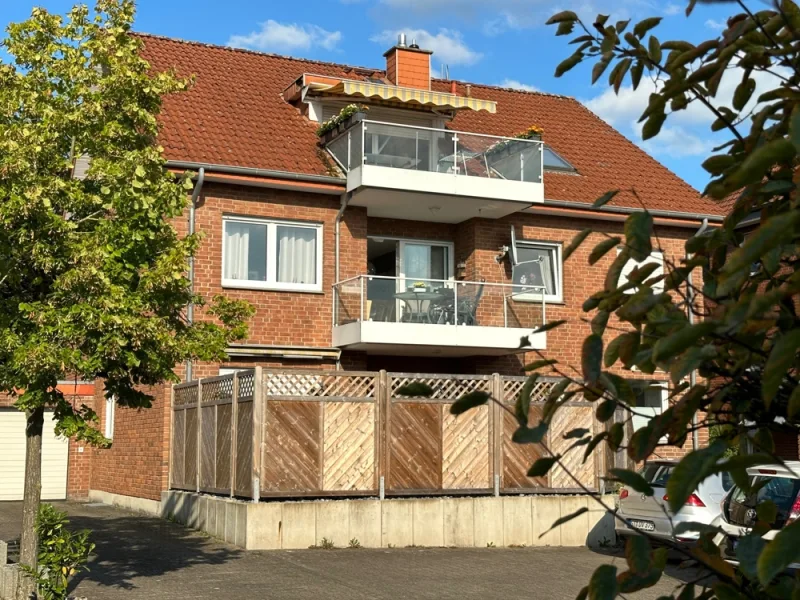 Südwestansicht - Wohnung kaufen in Halle/Westfalen - Tolle ruhige Innenstadtnahe Wohnlage und Rarität Kaminofen im Wohnzimmer