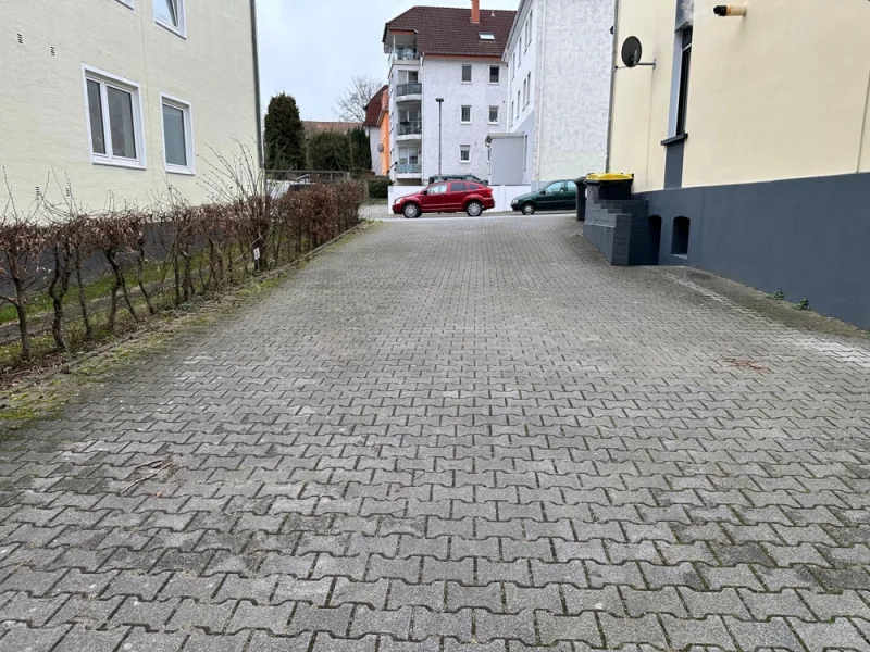 Zuwegung + Parken