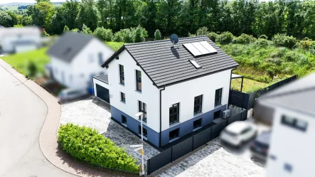 Übersicht - Haus kaufen in Zaisenhausen - Neuwertiges Einfamilienhaus mit Einliegerwohnung: funktional, ästhetisch und Innovation vereint