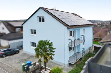 Straßenansicht - Haus kaufen in Bretten / Rinklingen - Modernes Wohnen trifft Energieeffizienz: Saniertes 3-Familienhaus in Bretten