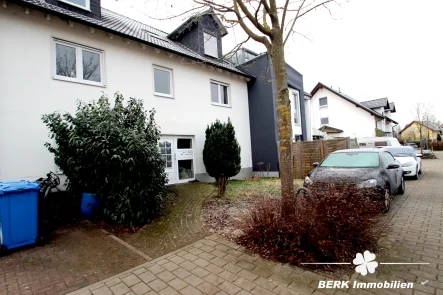 Titelbild - Haus kaufen in Babenhausen - BERK Immobilien - Ihr Zweifamilienhaus  – modern, großzügig & voller Möglichkeiten!