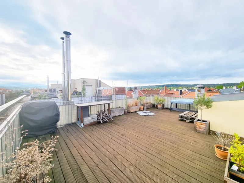 Dachterrasse - Wohnung kaufen in Dresden - Exklusives Wohnen mit Traum-Dachterrasse und Weitblick!