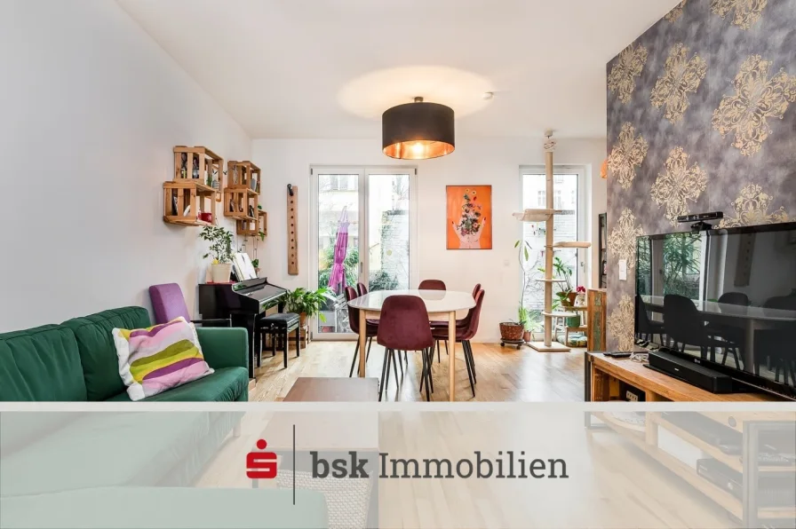 Wohnzimmer - Wohnung kaufen in Berlin - Tolle 5-Zimmer-Wohnung mit Terrasse + Balkon direkt am Ostkreuz